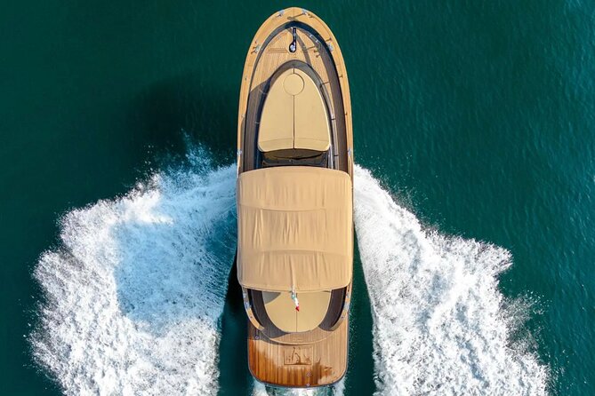 All-Inclusive Capri Boat Tour with City Visit from Positano - Grotta Bianca and Red Grotto: white limestone light games and warm rock color