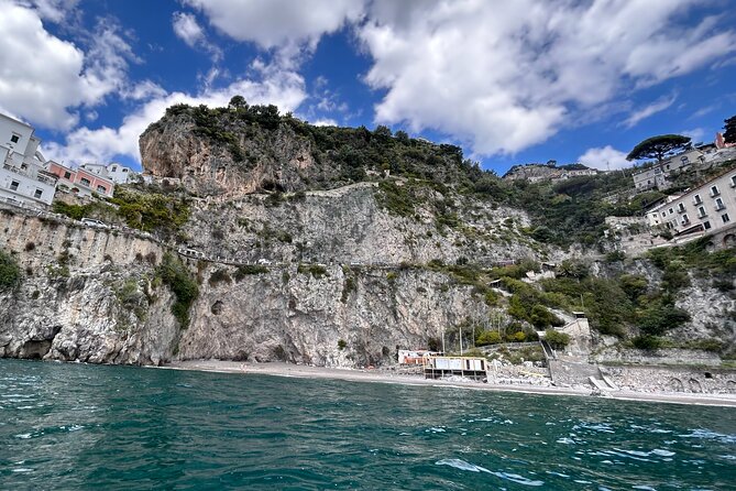Amalfi Coast : Kayak-Snorkeling tour Pandora Cave & Hidden beach - Gear and staff: what “safe and friendly” looks like on the water