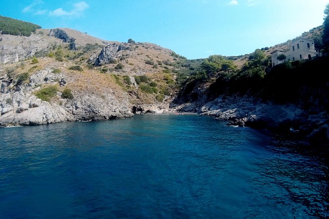 Amalfi Coast Kayak Tours from Marina del Cantone - Safety and pace: a guide who keeps you in the game