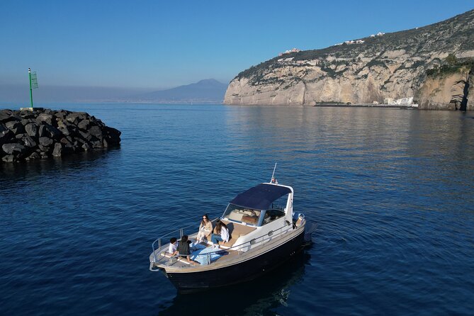 Amalfi Coast Private Boat Tour - Getting on board: the 9:00 am start and how you’ll feel at the pier