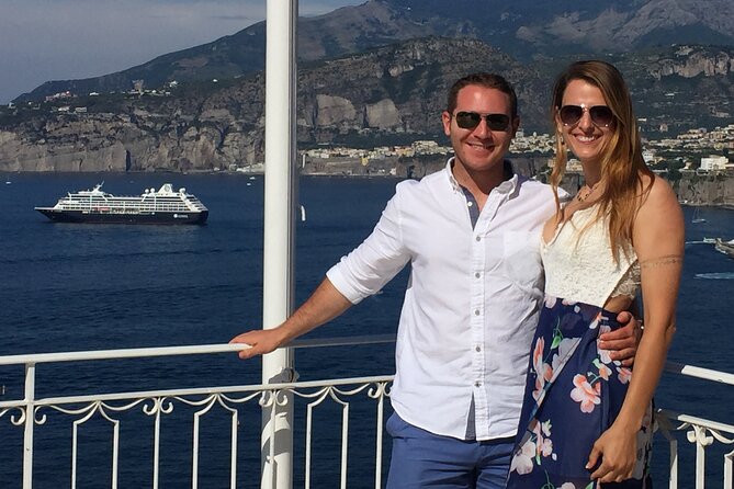 Amalfi Coast Shared Small Group Tour from Sorrento - Positano in About One Hour: Steps, Getting Down, and Where to Focus
