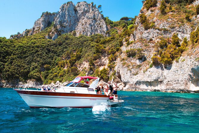 Amalfi & Positano Boat Experience with Free Time & Transfer - Onboard comfort: Wi‑Fi, snacks, and what to actually bring