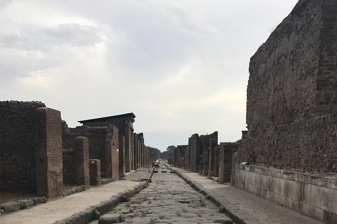 Ancient Pompei in the afternoon - FAQ