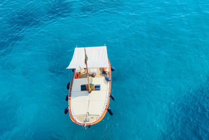 Boat Tour in Capri Italy - Meeting at Bar Corallo and getting onto the boat (without the stress)