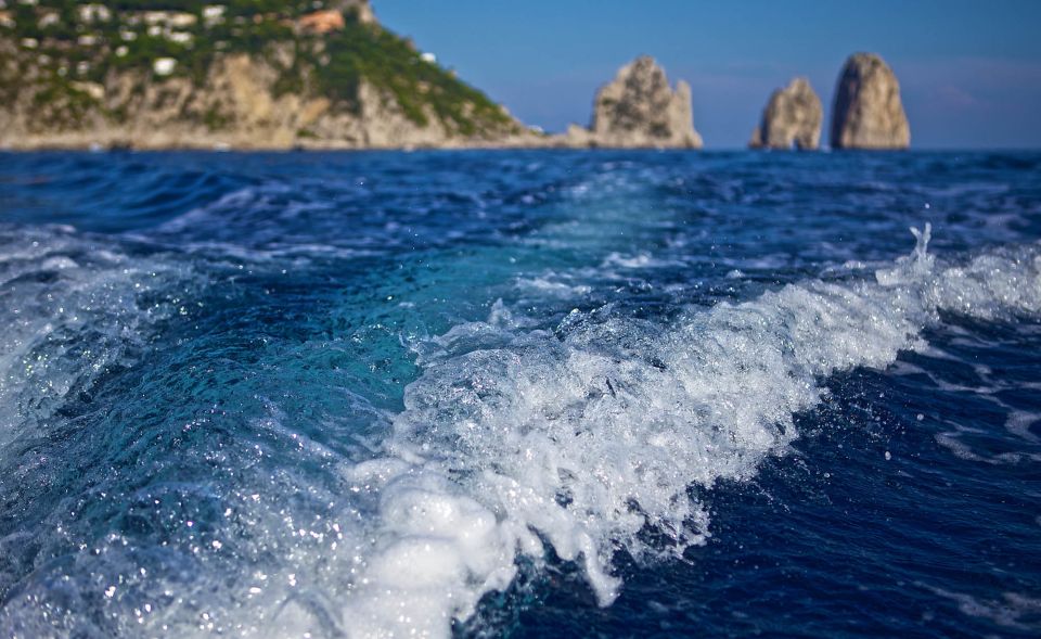 Capri: 2-Hour Boat Tour with Happy Hour - From Marina Grande: White and Green Grotto by the waterline