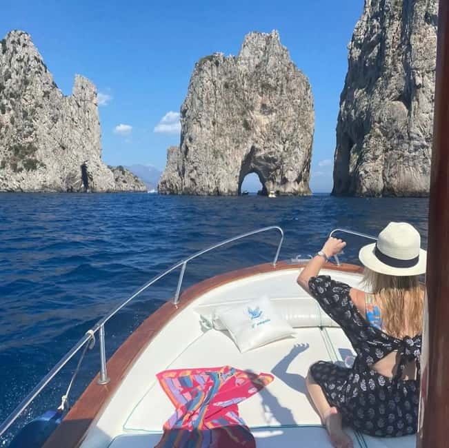 Capri: 2-Hours Boat Tour with Swimming, Limoncello and Snack - Why Capri by boat still beats the land circuit