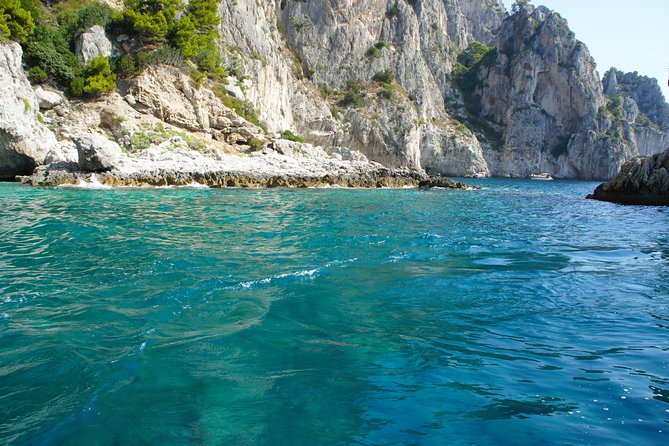 Capri & Blue Grotto Small Group Full-Day Boat Tour from Positano - Blue Grotto Reality Check: Tickets, Waiting, and What You Should Budget