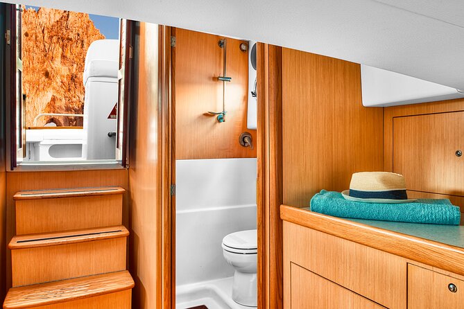 Capri Guided Boat Experience with Island Exploration and Transfer - Drinks, WiFi, comfort, and the crew dynamic