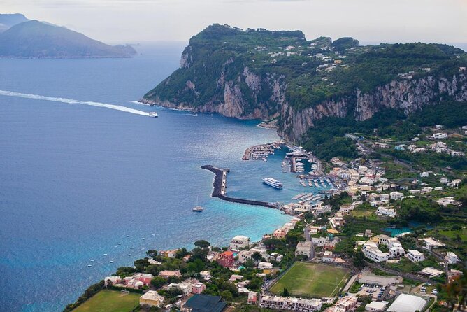 Capri in a Day All Inclusive Premium Boat Tour + City Visit - Boat comfort, group size, and why timing matters on Capri