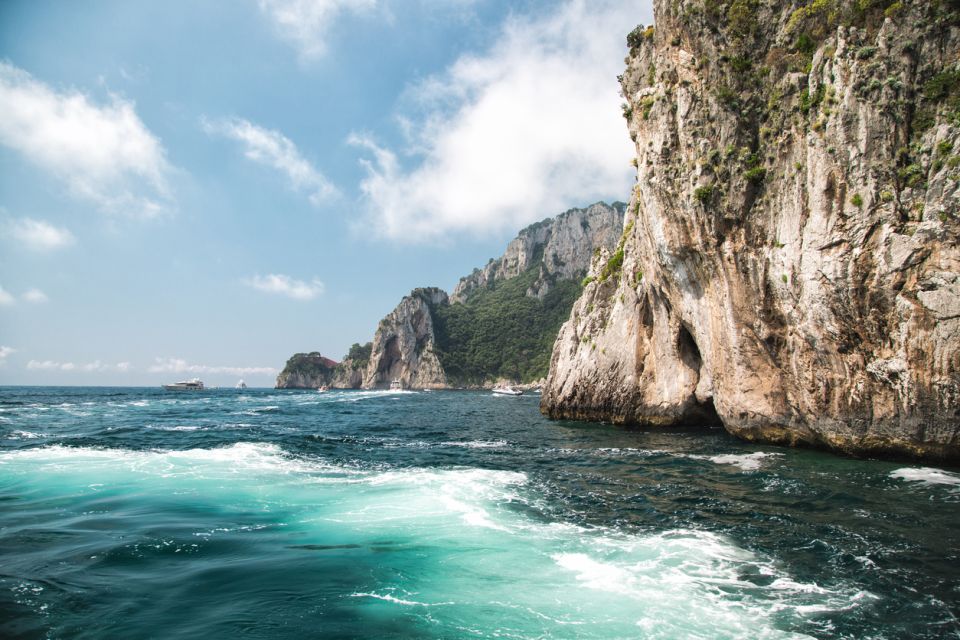 Capri: Island Sightseeing Tour with Blue Grotto Stop - Photo moments and legend stops: Villa Malaparte, Scugnizzo Statue, and Tiberius’ Leap