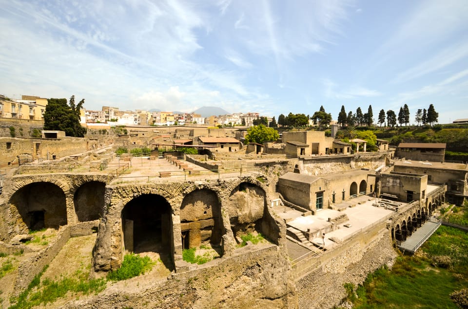 Ercolano: Herculaneum Entry Ticket with Optional Audio Guide - Walking Herculaneum: streets, houses, frescoes, and what you’re really seeing