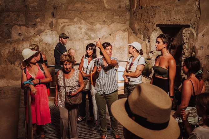 Explore Pompeii with an Archaeologist - Quick key points