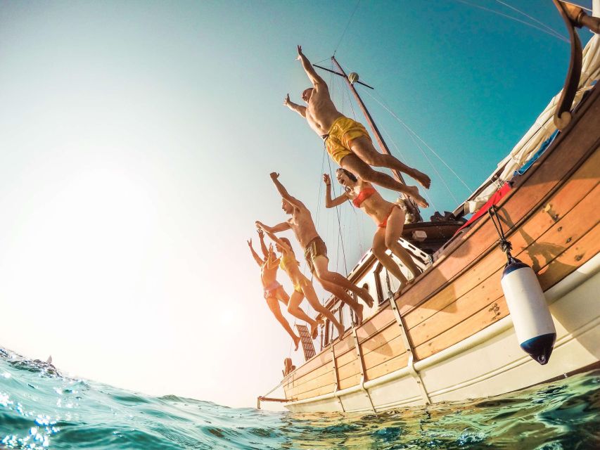 From Amalfi: Capri Island Boat Tour with Snorkeling & Drinks - Drinks and Fruit: The Value Is More Than the Alcohol