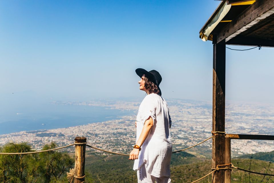 From Naples: All-Inclusive Mount Vesuvius Half-Day Tour - From Naples to Torre del Greco: the ride that sets your whole day up