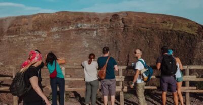 From Pompeii: Mount Vesuvius Guided Tour with Transfer - Where you meet at Pompeii (and how to find your guide fast)