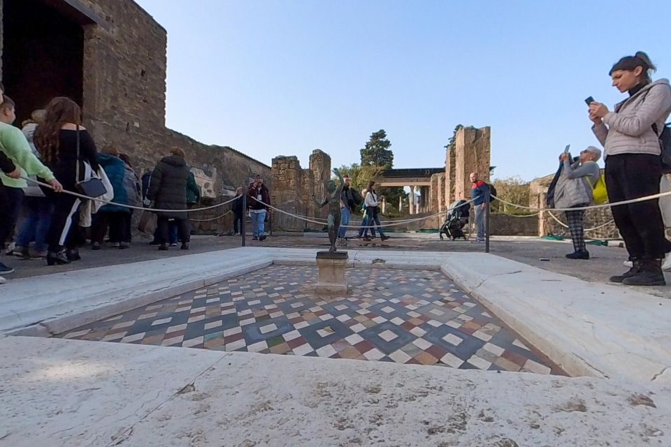 From Sorrento: Pompeii and Vesuvius Guided Tour with Lunch - Pompeii Archaeological Park: a guided route through daily Roman life