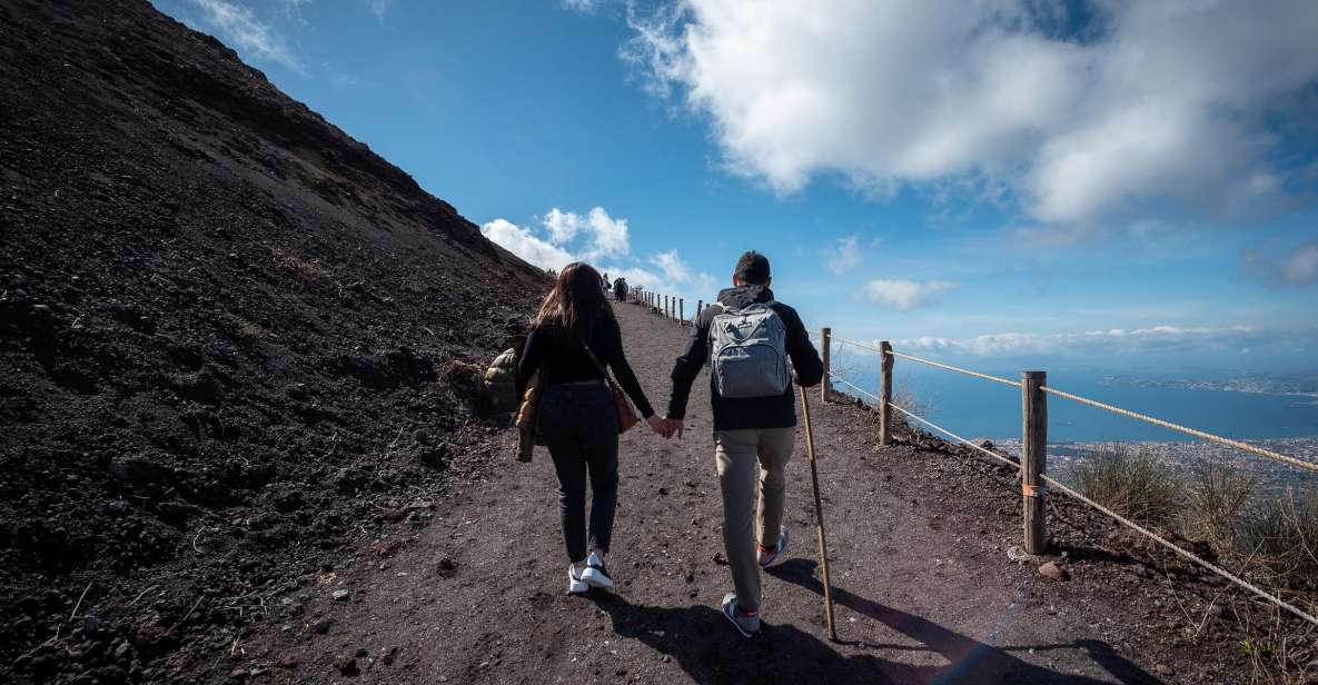 From Sorrento: Pompeii and Vesuvius Guided Tour with Lunch - What to wear and bring for this volcano-and-ruins day