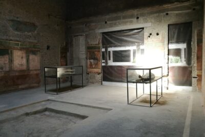 From Sorrento: Pompeii and Vesuvius Tour - The Coach Transfer: AC Comfort and Traffic Reality