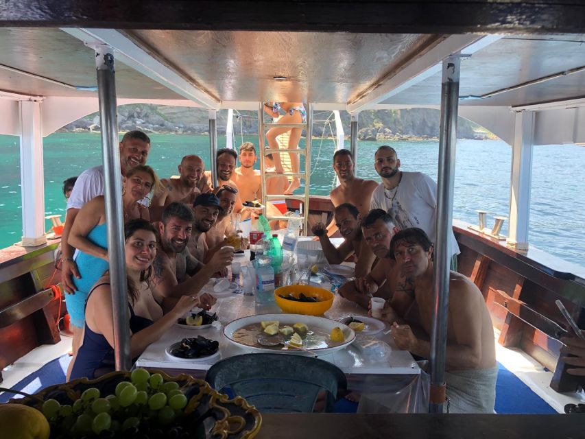 Ischia: Island Boat Tour with Neapolitan Lunch & Snorkeling - Key takeaways before you go