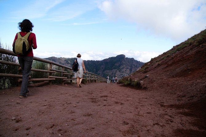 Mt Vesuvius and Pompeii Tour by Bus from Sorrento - Packing list for Vesuvius and Pompeii heat