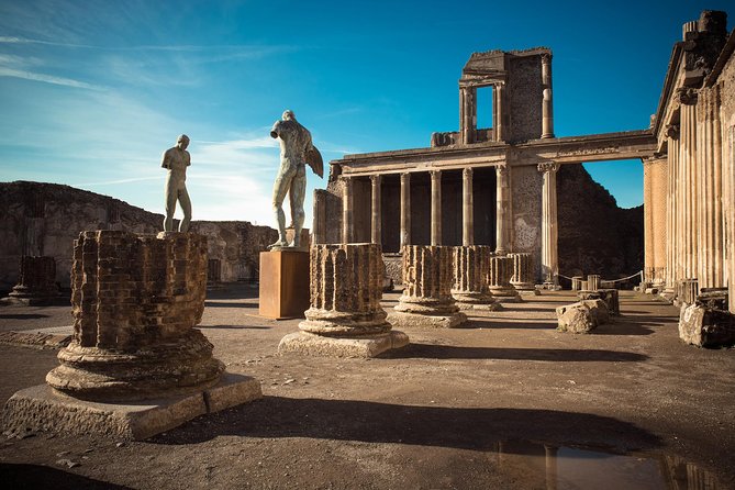 Mt Vesuvius and Pompeii Tour by Bus from Sorrento - Lunch timing: what to do with the no-lunch-included setup