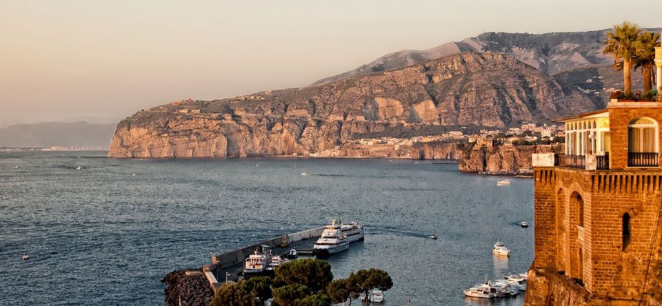 Naples/Sorrento/Positano: Private Amalfi Coast Tour by Vespa - Getting on board: the pickup plan and how it avoids pedestrian headaches