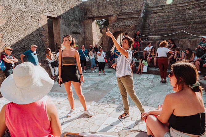 Pompeii 2-hour Private Tour with an Archaeologist-Ticket included - Walking the Main Street: Where the City’s Rhythm Shows Up