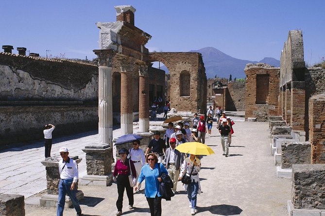 Pompeii 2-hour Private Tour with an Archaeologist-Ticket included - House of Menander: Where Luxury Shows in Architecture and Decor