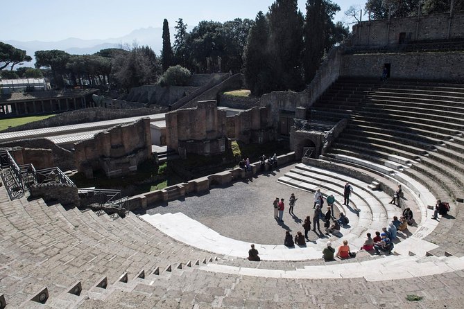 Pompeii 2h Small-Group Tour with Expert Archaeologist - Archaeological Park of Pompeii: the setting and the frescoes