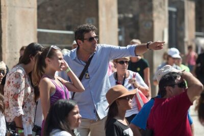 Pompeii 3 Hours Walking Tour Led by an Archaeologist - A tight 3-hour Pompeii route that hits the big ideas