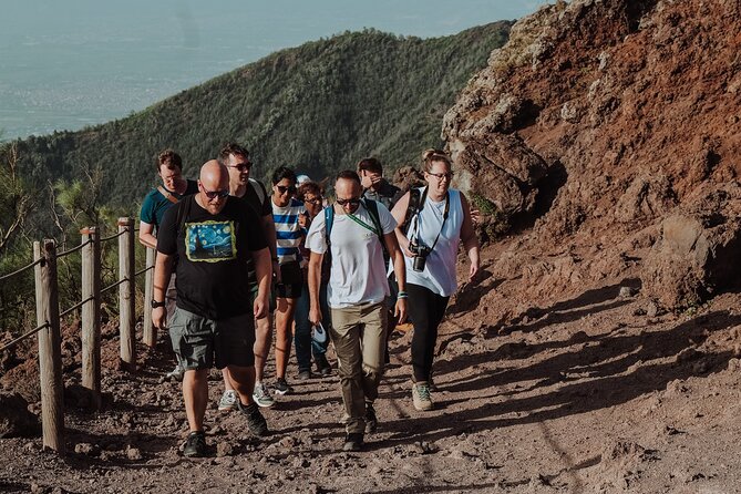 Pompeii and Mount Vesuvius Small Group Tour - The start point and how you avoid first-day confusion