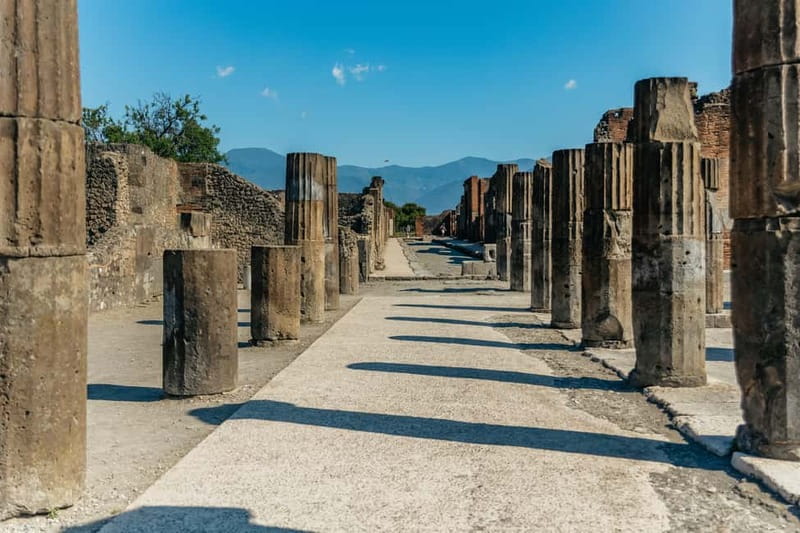 Pompeii: Archaeological Park Tour with Ticket on request - Getting to the meeting point at Circumvesuviana (and not stressing)