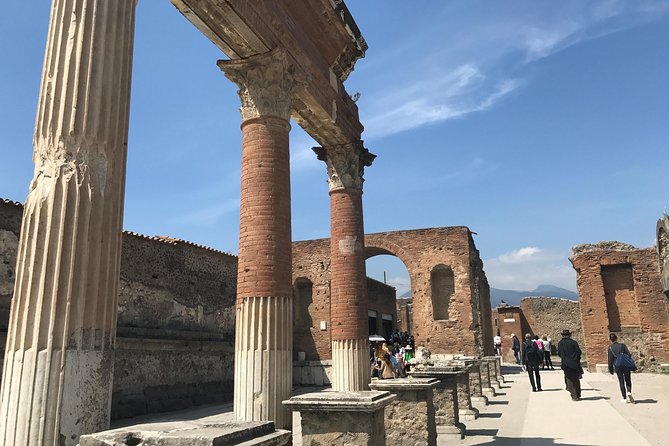 Pompeii Guided Group Tour with Entry Ticket and Archaeologist - Stop 3: Terme del Foro (baths with separate areas)