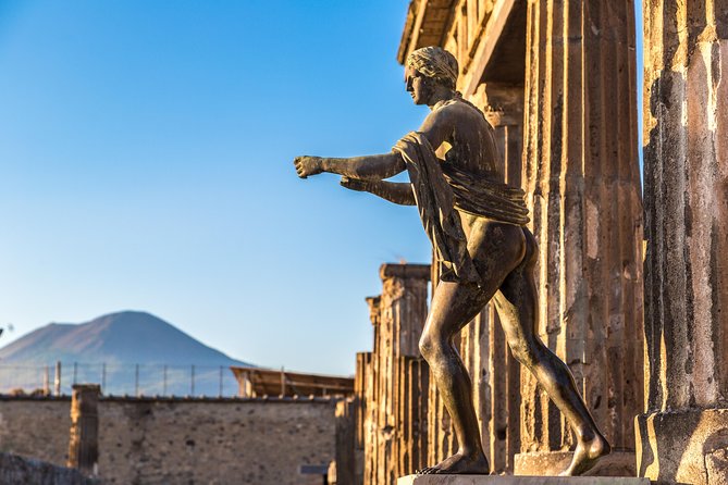 Pompeii: Guided Small Group Tour Max 6 People with Private Option - Skip-the-line entry and the smart 2.5-hour format