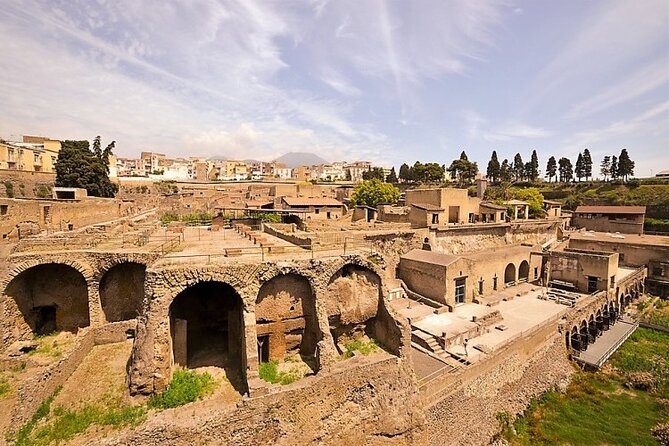 Pompeii: Guided Small Group Tour Max 6 People with Private Option - Practical tips for a smoother Pompeii visit