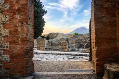 Pompeii Guided Tour From Sorrento Coast - The 2-hour walk you actually need (Western Pompeii highlights)