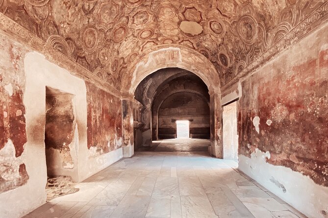 Pompeii Private Tour with an Archaeologist and Skip The Line - 3 hours - Should you book this Pompeii private tour?