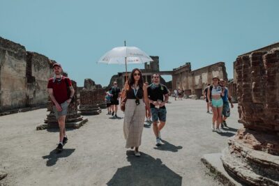 Pompeii Private Tour with an Archaeologist Guide - Why an archaeologist guide changes everything at Pompeii