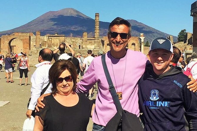 Pompeii private tour with an Official Guide - Stop 1: Pompeii Archaeological Park, With Real-World Expectations
