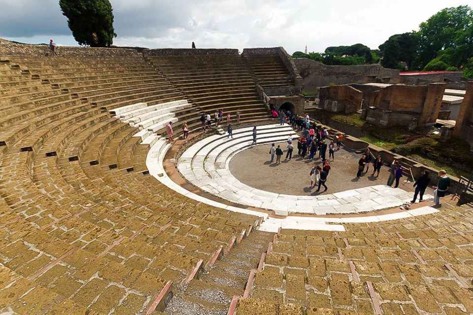 Pompeii: Skip-the-Line Guided Tour with Expert Archaeologist - Villas, Baths, and City-Side Spaces: Pompeii Beyond the Famous Corners