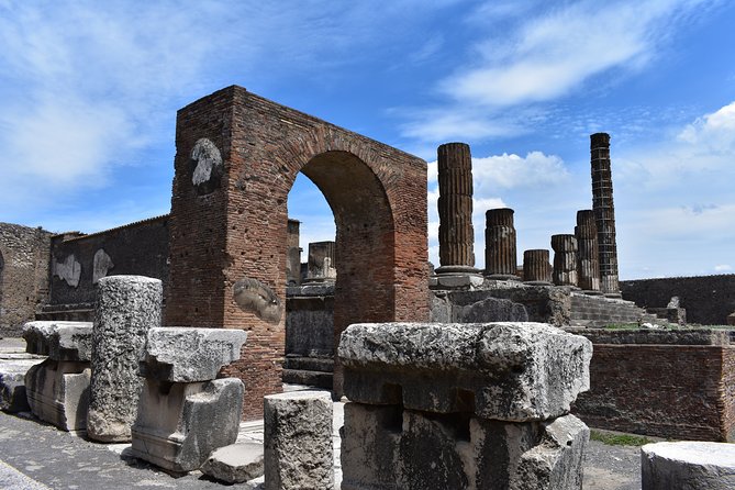 Pompeii Skip-the-line Tour with Archaeologist Guide - Forum and civic life: temples, politics, and the gladiator connection