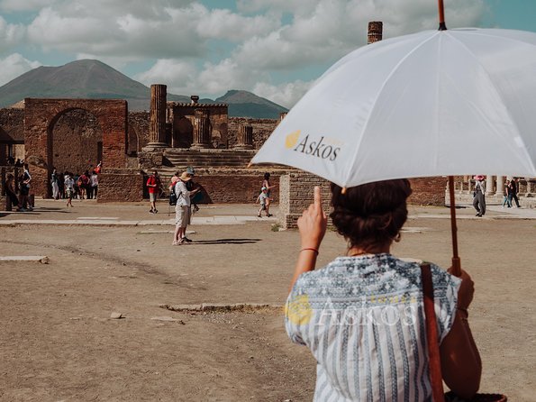 Pompeii Small Group Tour with an Archaeologist - Meeting at Porta Marina Superiore and Getting In Quickly