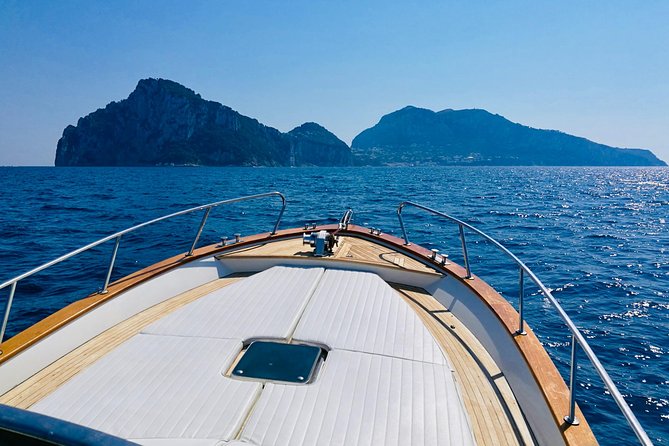 Private Island of Capri Boat Tour for Couples - Grotta Verde to Faraglioni: The 2-Hour Route That Keeps Moving