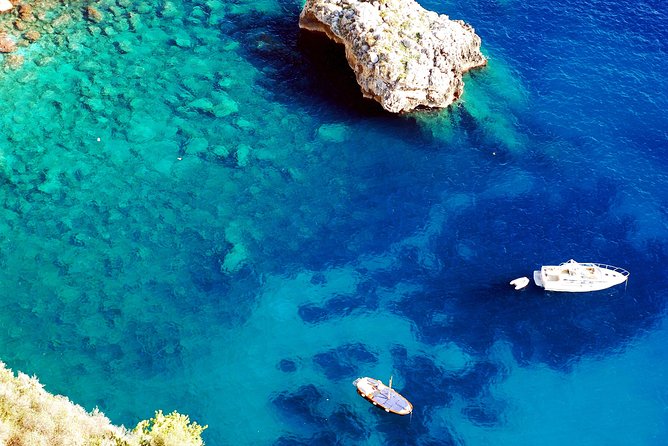 Private Tour: Amalfi Coast to Capri Cruise - Heading into the Gulf of Naples: what changes when you cross toward Capri
