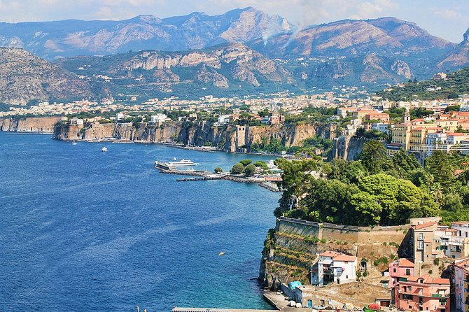 Private Transfer from Sorrento to Naples Airport or Station - How pickup actually works (so you’re not standing around)