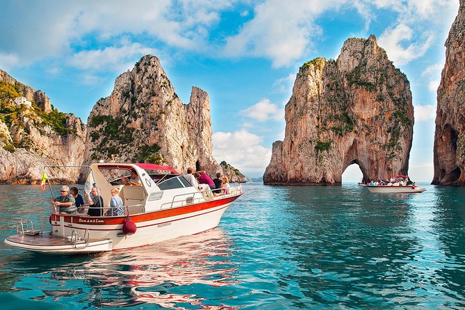 Small Group Boat Day Excursion to Capri Island from Sorrento - Getting picked up in Sorrento (and what to watch for)