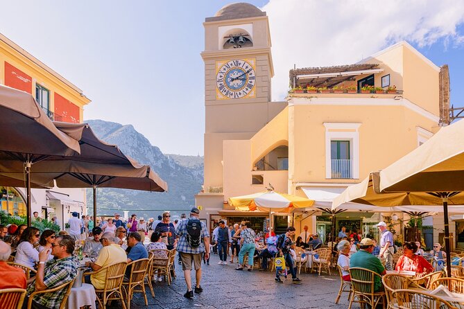 Small Group Tour to Blue Grotto, Anacapri and Capri - Back to Marina Grande: closing the loop with sea views