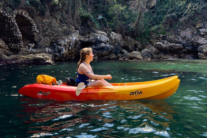 Small groups Kayak tour from Sorrento to Bagni Regina Giovanna - Guide team, safety rhythm, and why you feel looked after