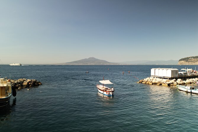 Sorrento Coast Cruise with Limoncello Tasting - The traditional gozzo ride: what you’ll feel on the water