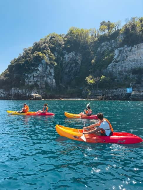 Sorrento: kayak small group tour to Bagni Regina Giovanna - Safety Briefing and Beginner Paddling Tips